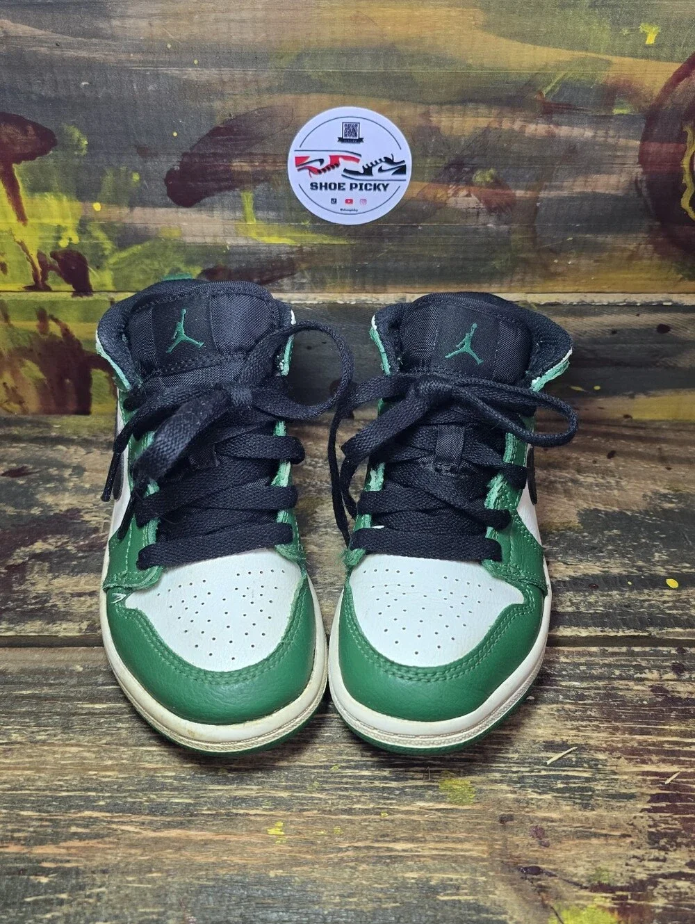 Nike Air Jordan 1 Mid SE Kids Shoes Size 11C Pine Green BQ6932-301 Used